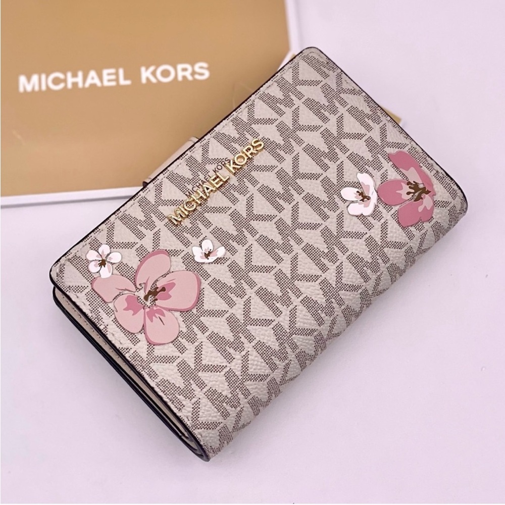 Michael Kors Floral Medium Bifold Wallet - Picture 5 of 11